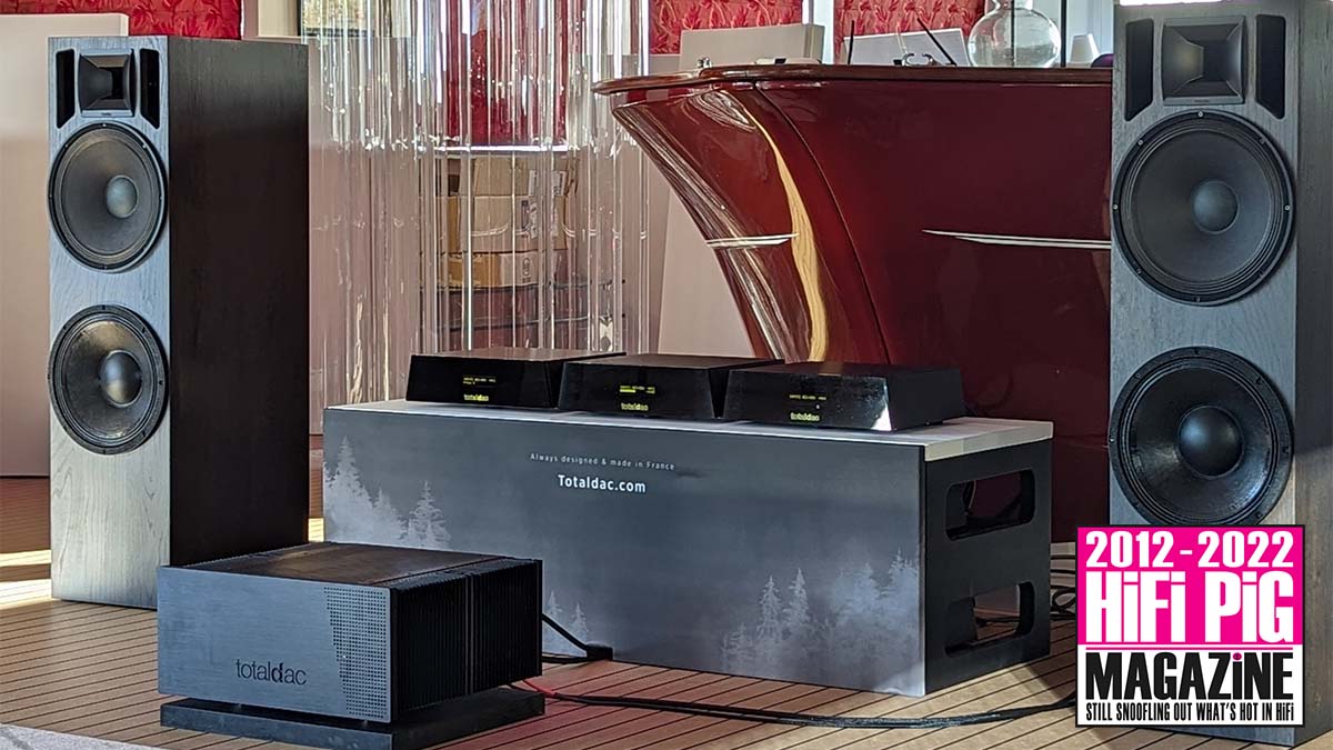 Hifi_Pig's tweet photo. A day in Paris with French HiFi brand #Totaldac
Music, HiFi, accordion, champagne and crepes...on the river Seine, what could be more perfectly French!
https://t.co/GJDN10ITNC
#hifi #hifinews #hifishow #audiophile #frenchhifi #highendhifi #paris #rivercruise #hifipig https://t.co/6ucgOb7V1p