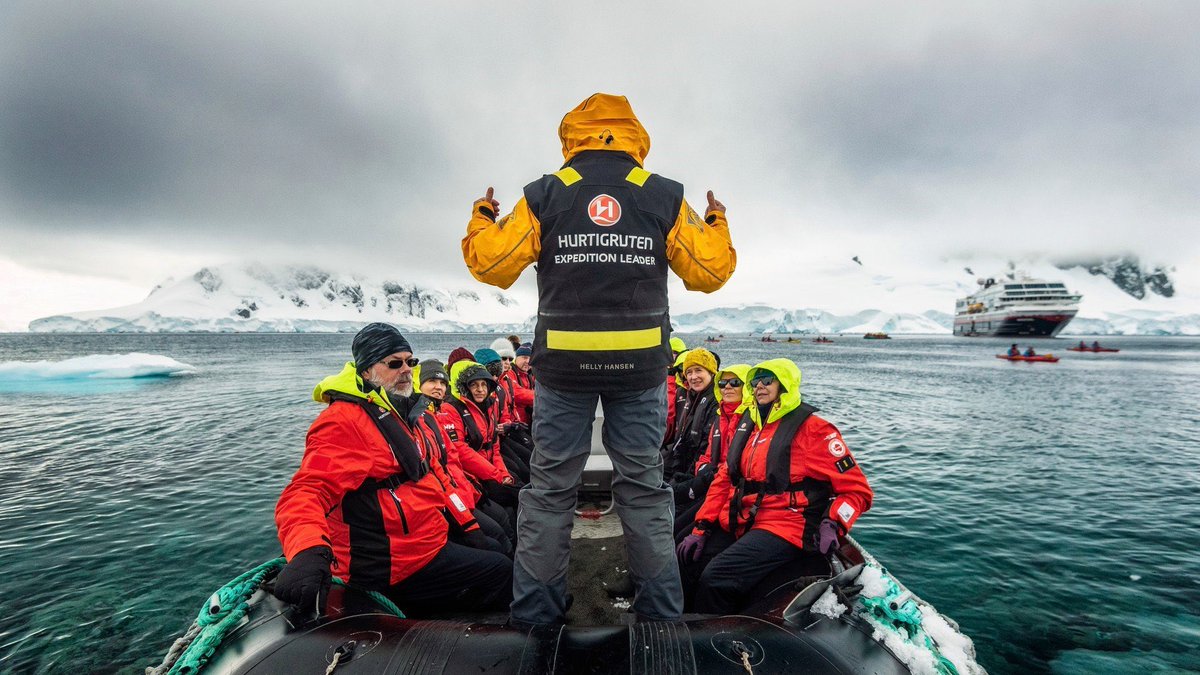 JohnnySB_PR's tweet photo. 📣 NEW JOB KLAXON THING 📣

I’ve joined @HurtigrutenUK as Head of PR 🥳 looking after Expeditions &amp; Norwegian Coastal Express! 

…I’m also going to start properly using my Twitter again to (only slightly) reduce the volume of targeted cat videos I’m getting🥸 #newjob https://t.co/76ae50ITuT