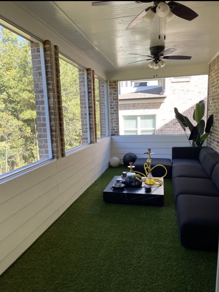 THEEPROBLEMCEE's tweet photo. Built a hookah lounge in my house >>>>>>>>>>>>>>>>>>>>> https://t.co/Yez3qirwtc