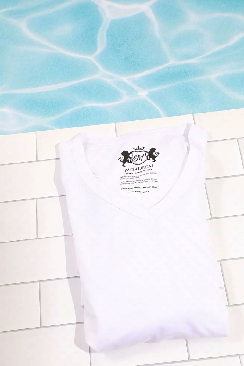 mordecai_llc's tweet image. Is your undershirt always coming untucked? Well, we’ve solved that problem by creating an undershirt that has an added length to stay tucked in all day long.  
#ActiveMen #ActivewearForMen #MenWhoSweat #WorkoutClothing #MensWorkout #MensWorkoutClothing #Activewear #Sportsmen