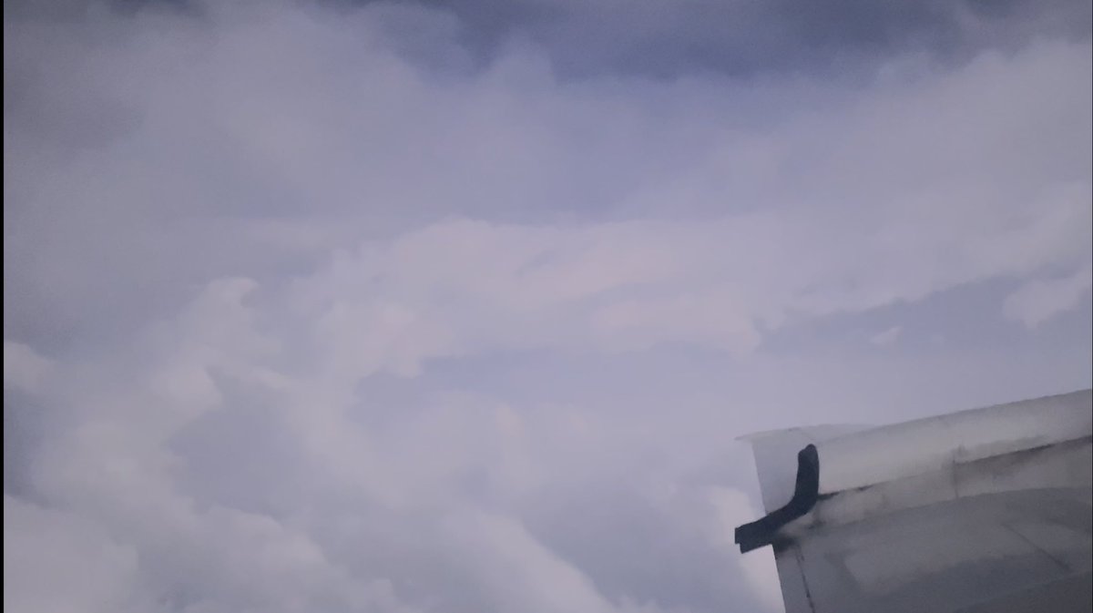 I have flown storms for the last six years. This flight to Hurricane #Ian on Kermit (#NOAA42) was the worst I’ve ever been on. I’ve never seen so much lightning in an eye. 

This was the eye. You can see the curvature. Understand this is at NIGHT. The light is from LIGHTNING.