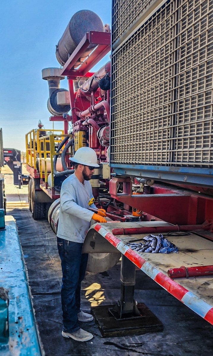 EmoryIndustrial's tweet photo. Emory’s preventative maintenance team is on location today in Texas, with Alamo Pressure Pumping, minimizing downtime by being a step ahead. https://t.co/kF1st2o0YC