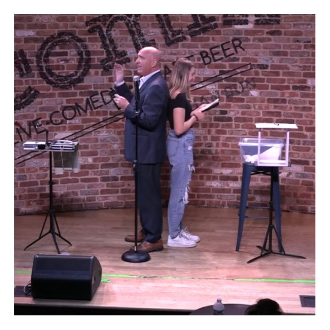 abracabully's tweet photo. LIVE FROM COMIX!
I had the most #MAGICAL time performing with comedy hypnotist and magician Jim Spinnato this past Sunday at The Mohegan Sun Casino's Comix Comedy Club.
#comixroadhouse
#mohegansun
#magicshow https://t.co/ZBZ09eMQZ0