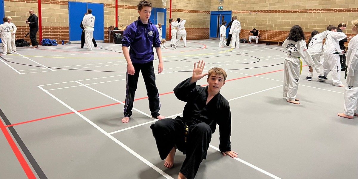 Better_Swindon's tweet photo. It was great to see our friends at Swindon ITF Taekwondo trying out the new Sports Hall floor at Haydon.

Taekwondo &amp; Martial Arts classes are available at Haydon on Monday's and Thursday's.
For more info, please email info@swindon-itf.com.

#Swindon #Taekwondo https://t.co/zLFsAfk84d