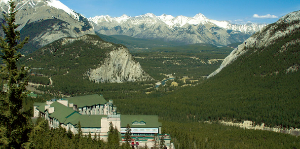 ABCancerLottery's tweet photo. Enter to win an incredible stay for 2 at the Rimrock Hotel in Banff! Enjoy incredible views of the mountains and a chairlift up Mt Norquay on this incredible summer adventure! Buy your tickets and learn more about supporting Albertans facing cancer today. https://t.co/VngOaKcxrB https://t.co/prSuOk5Ci2