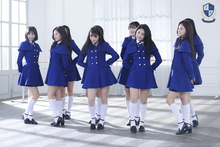 starymode's tweet photo. also happy 5 years since being formed, let's continue succeeding together 🤍 https://t.co/t2BnNHFqng
