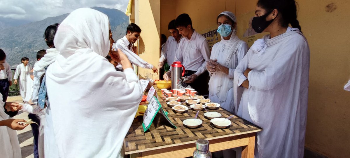 ChiefRamban's tweet photo. @OfficeOfLGJandK @dcramban @diprjk @DIPRRambandic @Devanan47977879 @SchoolsJammu @JKSamagra "World Food Festival" organized at Govt. HSS Sangaldan https://t.co/DYyViH86Hu
