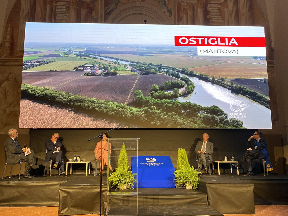 MariaAnghileri's tweet photo. Nel 2022 in un momento storico di grande complessità abbiamo deciso di investire su #Mantova e il suo territorio, realizzando ad Ostiglia un moderno e innovativo polo industriale
@AssindMantova @ConfindustriaL #Eusider #IlCoraggiodelFuturo https://t.co/wIQls8LsyN