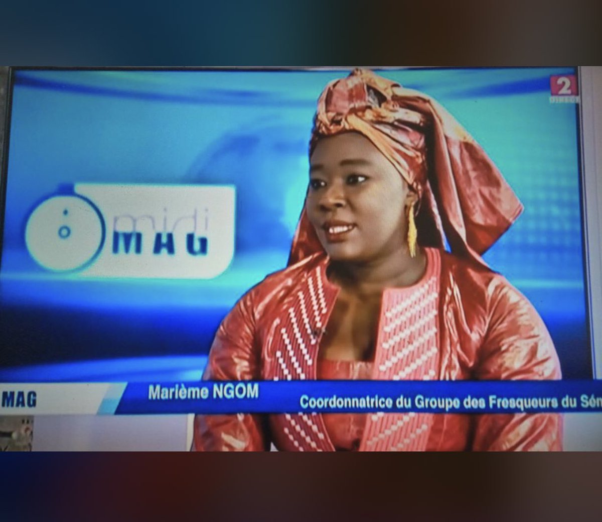 SoraMalick15's tweet photo. Toutes mes félicitations à la coordonnatrice du Groupe des fresqueurs du Sénégal Mme Cissè Marieme Ngom https://t.co/2icmWRKXjF
