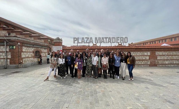Hcoya's tweet photo. Súper orgullo de ser parte de una de las mayores delegaciones peruanas a un evento internacional de cine y televisión 🇵🇪 📺🎬🎞@iberseriesyplatinoindustria #iberseriesplatinoindustria #hugocoya @delbarriopro Emocionado por lo que se viene 🚀🫶🏻 https://t.co/zzBirgZ1sM