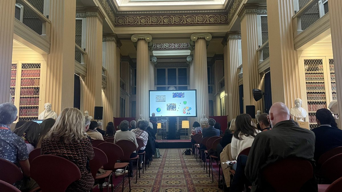 Una_Europa's tweet photo. 👏Ending the Kaleidoscope Showcase on a high with an exploration of our @Una_Europa student challenges #UnaTen #UnaFutura #UnaTogether
🗣Hearing insights from our staff, mentors, associated partner @Helsinkithinkco - and of course our students!
#WeAreUnaEuropa https://t.co/brg75psI2h