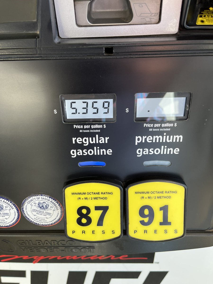 LeoInBlueNow's tweet photo. @JenSiebelNewsom @MoniqueLimonCA We need to lower the price of gas and food. Minorities and women are suffering. High gas prices and high food prices affects everyone. https://t.co/VP1f65XNUD