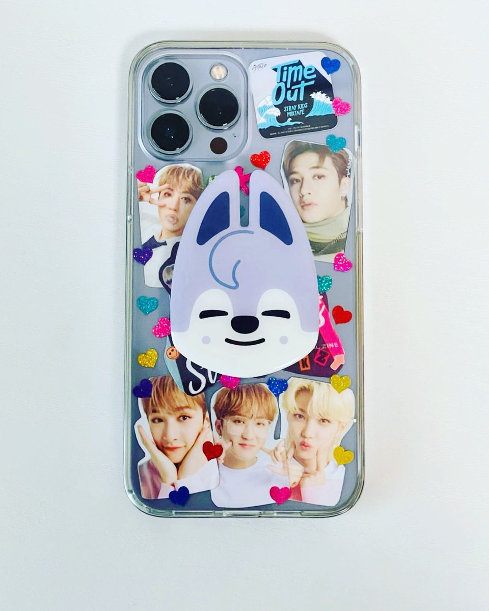 Alohastars's tweet photo. I put the smart tok on my phone! It’s a bit bigger than I imagined! Lol It’s cute anyway!! Haha:)
iPhoneに届いたスマートトック付けた!思ってたより大きいけど!(笑)とりあえず可愛い!😂
#straykids #skzoo #smarttok #wolfchan #bangchan #스트레이키즈 #방찬 https://t.co/ei933NbsSk
