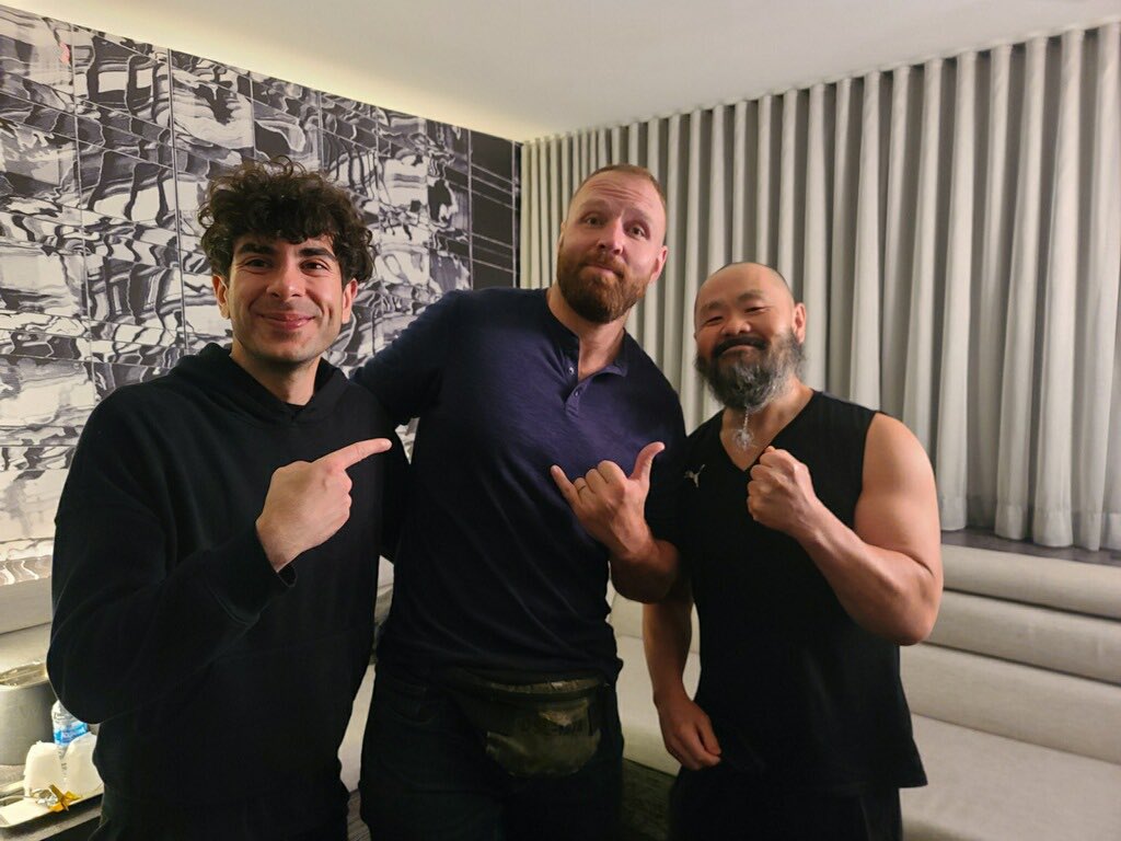 Tony Khan tweet media