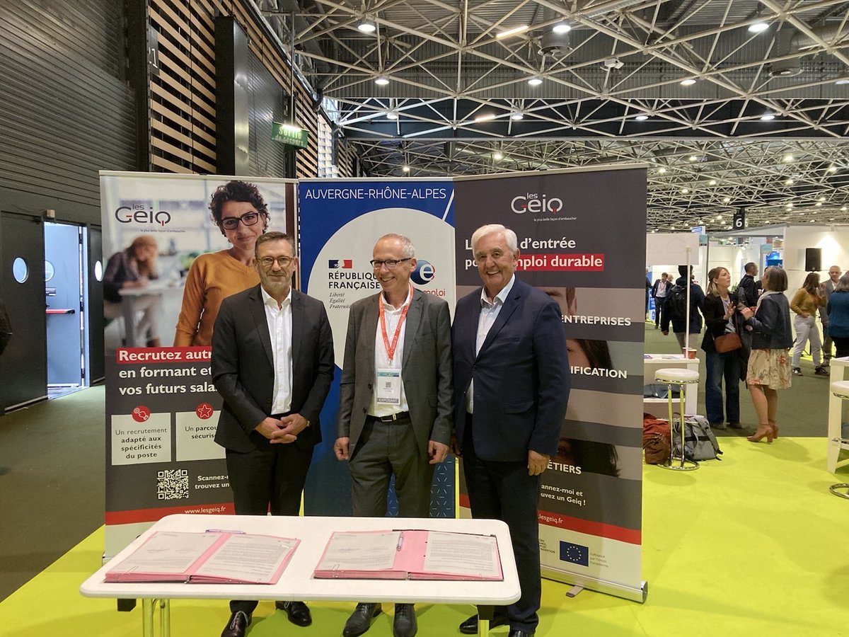 🤝La #convention que nous signons aujourd'hui avec les 35 #GEIQ #AuvergneRhôneAlpes vise à promouvoir
🎯l'#alternance, la diversité et l'inclusion pour agir en #coopération sur les difficultés de #recrutement et aller chercher les #talents où qu'ils soient.
@poleemploi_ara