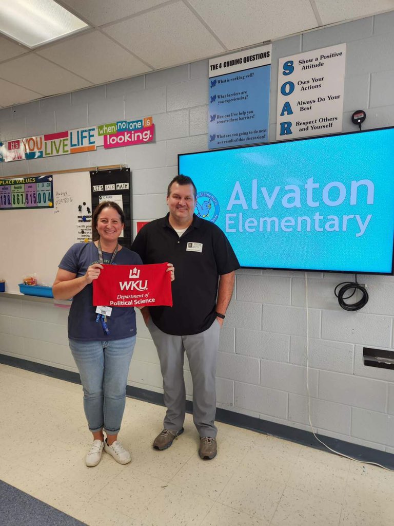WKUPoliSci's tweet photo. Professor @DrJoelTurnerJr spoke to Ms. Carr’s 5th grade class at @AlvatonElem last week about American government. Great opportunity to share expertise with a future generation of students. #IamPCAL https://t.co/RqPDvyFhjY