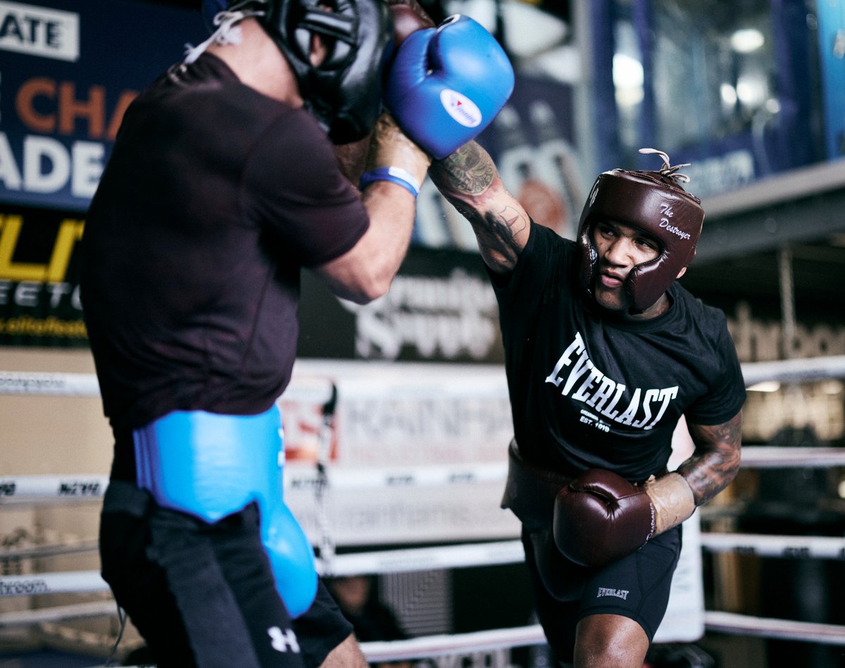 MatchroomBoxing's tweet photo. Rounds in the bank π
@ConorNigel π @FelixCashboxer
#EubankJrBenn #CashCoyle https://t.co/Op2N2V3Aqg