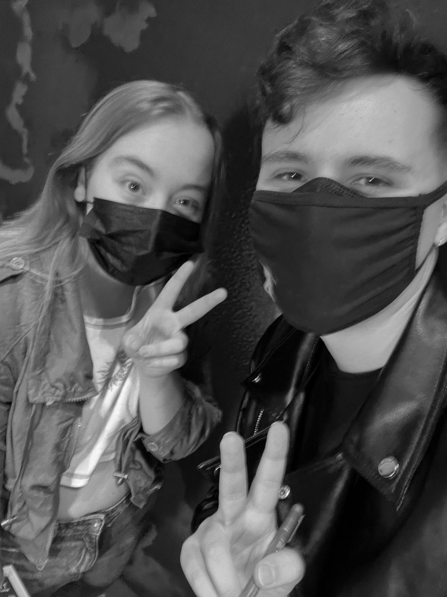 linkshashira's tweet photo. live love daniel howell <3 https://t.co/X20UkvSn8y
