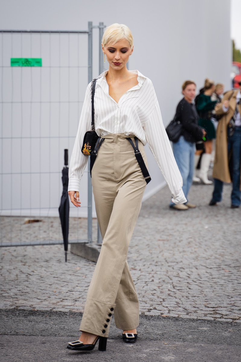 sowambri's tweet photo. I took a few shots outside of the Dior show.

#parisfashionweek #pfw #pfw22 #paris #dior #fashion #portrait #streetstyle #streetphotography #sony #sonya7ii #tamron #tamron2875 https://t.co/SLOufTAvLF