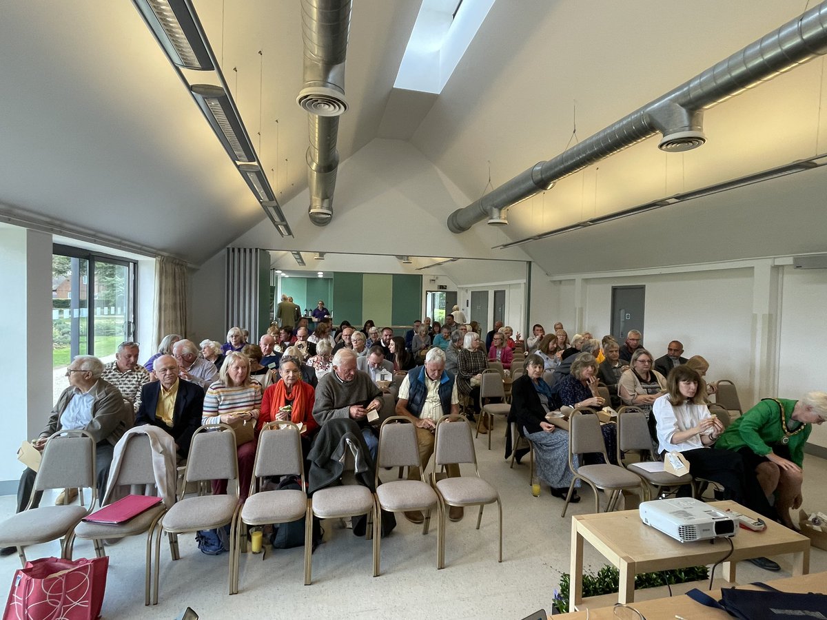 The committee were so pleased to welcome our #bloom groups and IYNs to the awards ceremony. Well done to all our entrants 👏🏻💐 @RHSBloom Thanks also to <a href="/rhs/">Russell Smith 🤙</a> for support and <a href="/WindowflowersUK/">Windowflowers</a> our sponsors