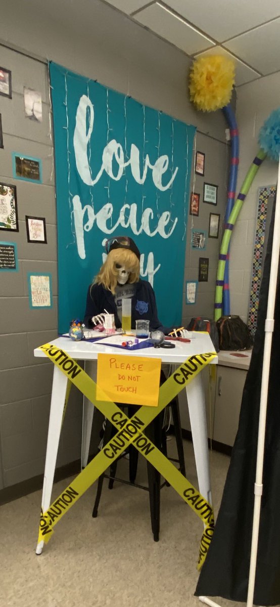 Stopped by <a href="/michele_hamill/">Michele Hamill</a>’s science classroom &amp; almost introduced myself to her newest student before a double-take 💀! What an awesome way to engage Ss in labs &amp; activities! #NHSMS #NHSSD