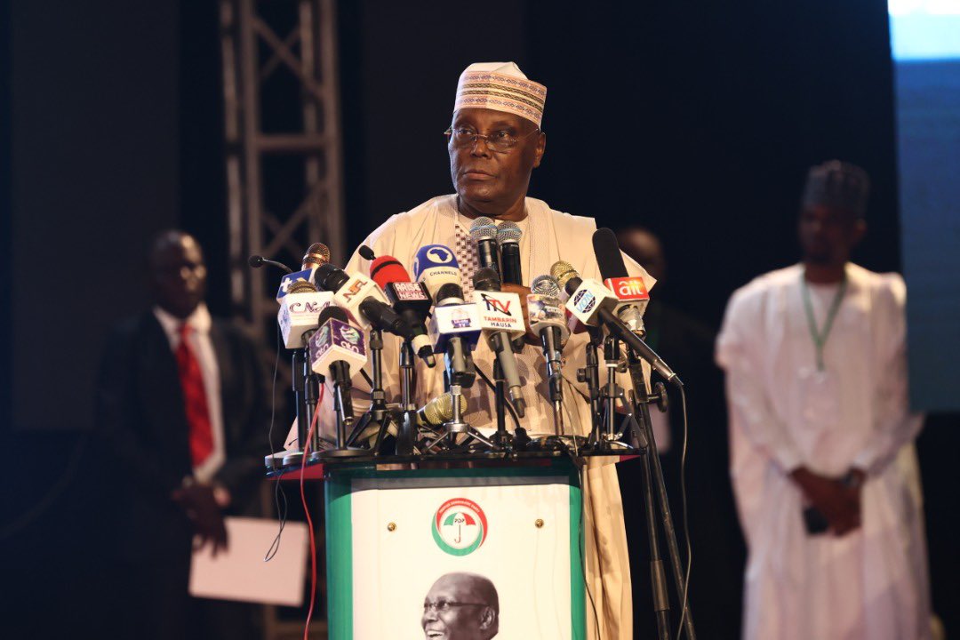 atiku's tweet photo. I'm honoured to have been a part of the launch of the #AtikuBooks that captures the story of my life, my landmark judgements that have deepened democracy and constitutionalism in Nigeria and my thoughts on restructuring as a pathway to unity and development. -AA https://t.co/PJ1MPkQymE