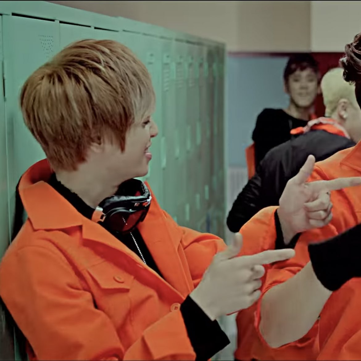 #소울 이 틴탑 최애는 니엘 선배님 ..
학교도 빠지고 공연보러 간적있고
뮤비에 나오는 이런 옷도 샀었다함 ㅋㅋㅋㅋㅋㅋㅋㅋㅋㅋㅋ