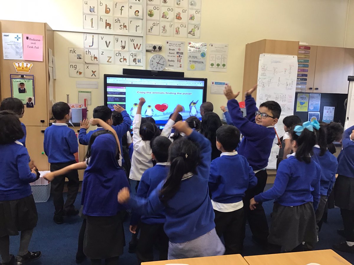 alstonprimaryb9's tweet photo. Fantastic beat matching in #Year_1 this afternoon using #charanga. We matched our movement to the beat and then challenged ourselves singing a familiar song to a quicker tempo. #rrsa #singing #expressingourselves #music https://t.co/UYL3KB4pJ4