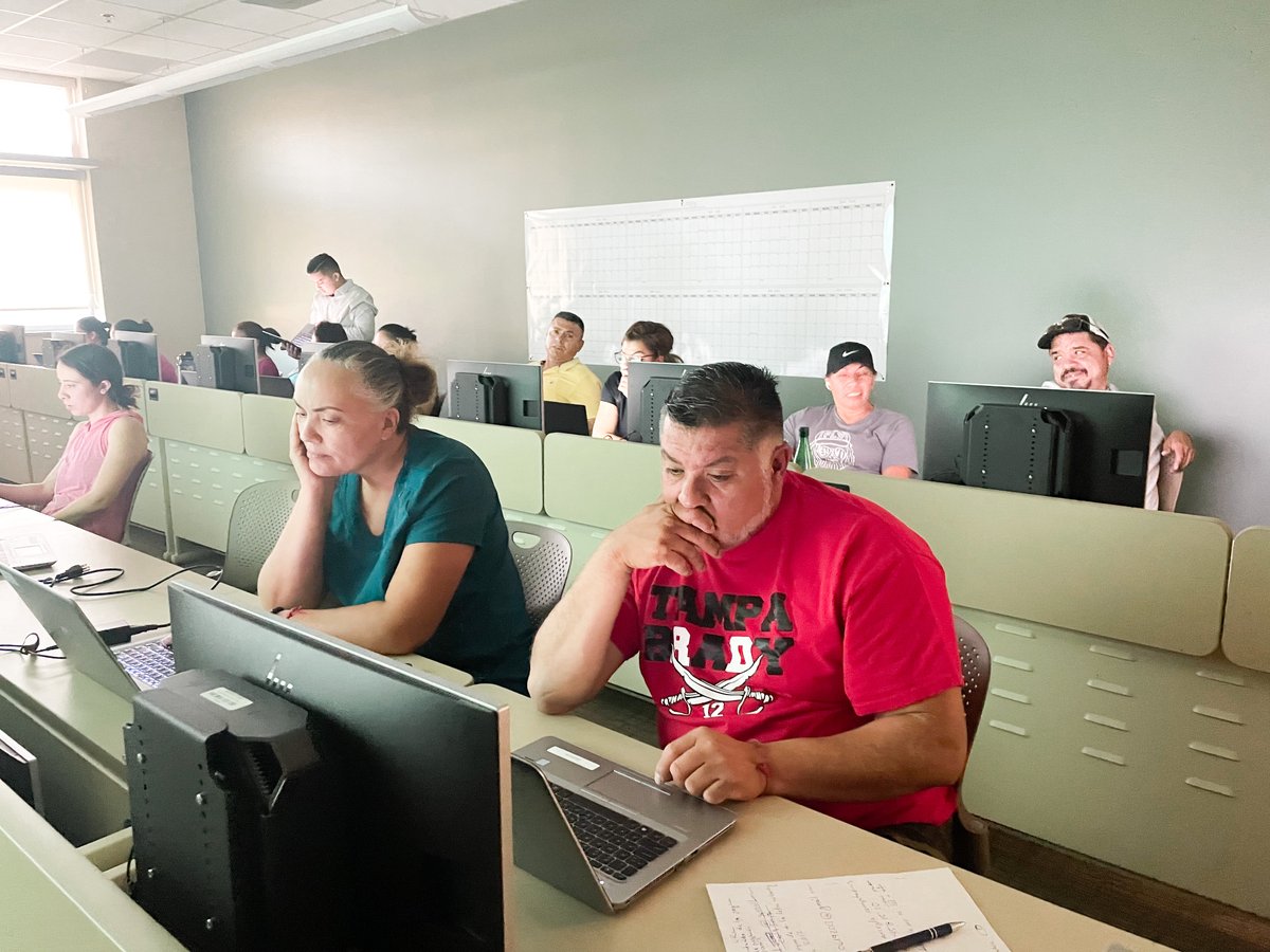 We’re proud to support local organizations like <a href="/suazocenter/">Suazo Business Center</a> in their efforts to advance digital equity in #Utah. Learn more about the program and our foundation grant support: comca.st/3E3lp6g