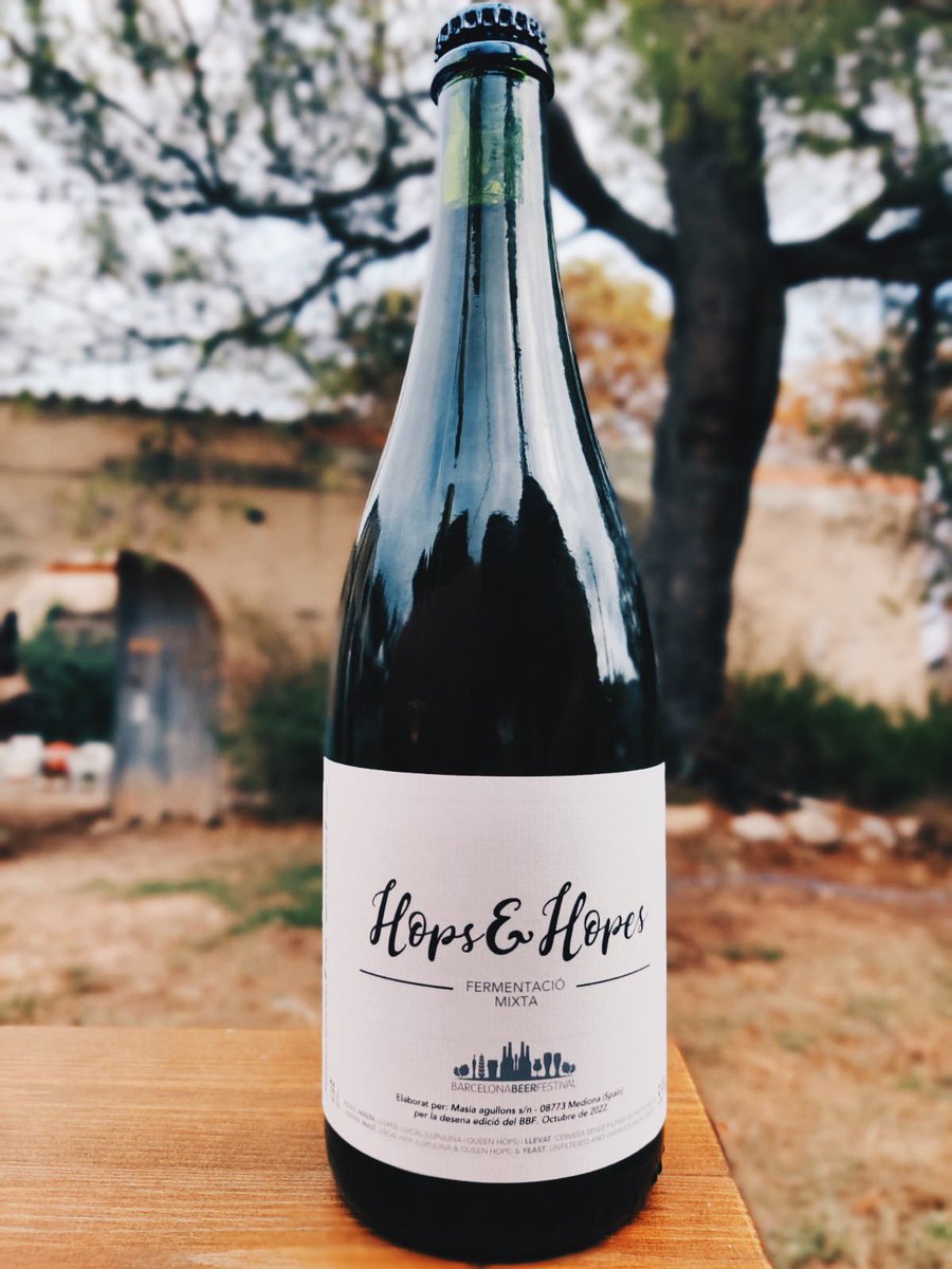 Edició especial 10 edicions de Hops&amp;Hopes a la venda a la web del festival! 🍻🔝😍 Fermentació mixta envellida 18 mesos en botes, i molt poques unitats!

barcelonabeerfestival.com/ca/producte/ed…