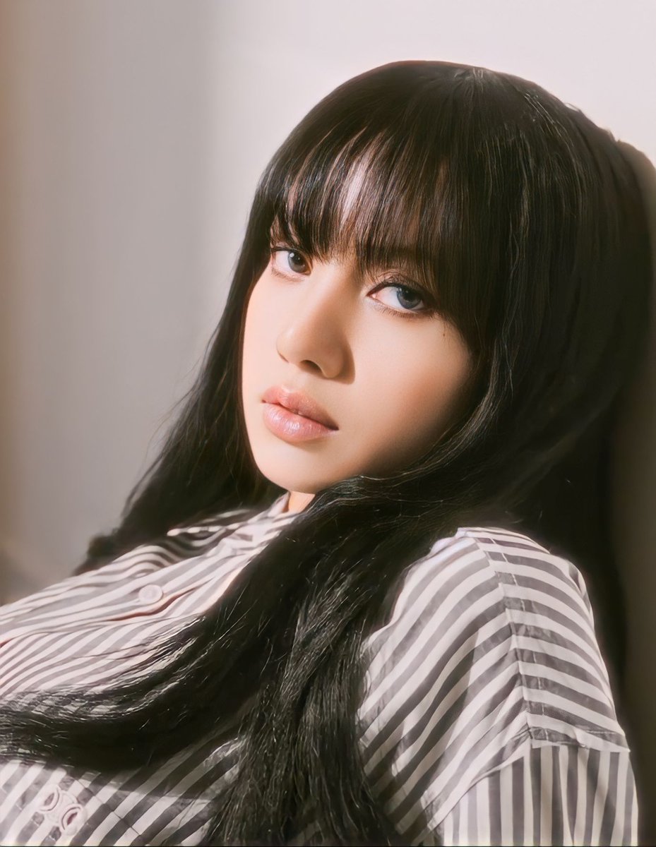 LALISA PICS 4K tweet media