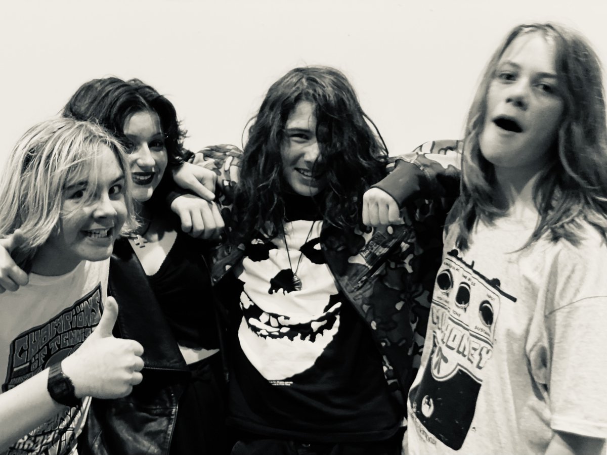 knoxacadmusic's tweet photo. 3rd Year Band 'GASLIGHT' aka Knox's @Nirvana, took to the stage this afternoon to entertain the 1st Years and what a gig! Huge well done to the band &amp; thanks to Hannah (S5) for Lighting, Ruben for (S4) Videography and the rest of the Stage Crew @knoxacademy @VicGalloway https://t.co/YHDcKdQaKZ