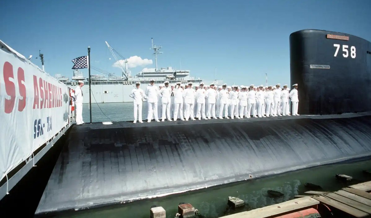 #OTD in 1991, USS Asheville (SSN 758) is commissioned during a ceremony at Newport News, Va. The submarine is the fourth ship in the Navy to be named after the city in North Carolina, and is ideally suited for surveillance, intelligence gathering and special forces missions.
