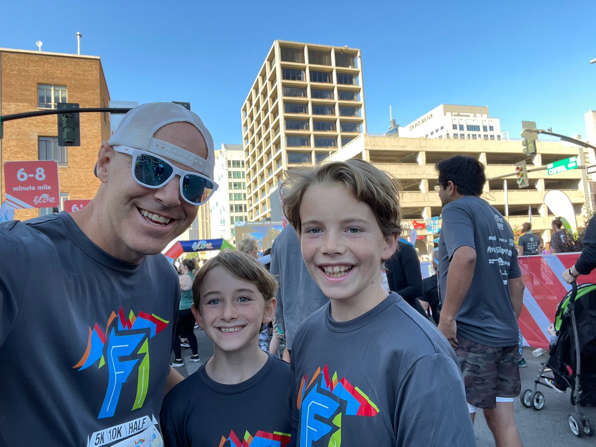 idahopower's tweet photo. It was a beautiful first fall Saturday at @FitOneBoise! Idaho Power employees, joined by family and friends, took first place for our size-division in the Healthy Business Challenge, and it was great to be out with the FitOne community again! https://t.co/RJgWKDRENZ