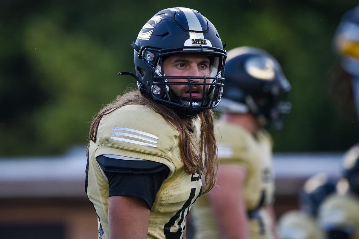 esuhornetsfb's tweet photo. “PLAYMACHER” APPRECIATION POST 🐐 #BigPlaySchu #BurnTheBoats 🐝 https://t.co/FBr49YKOZX