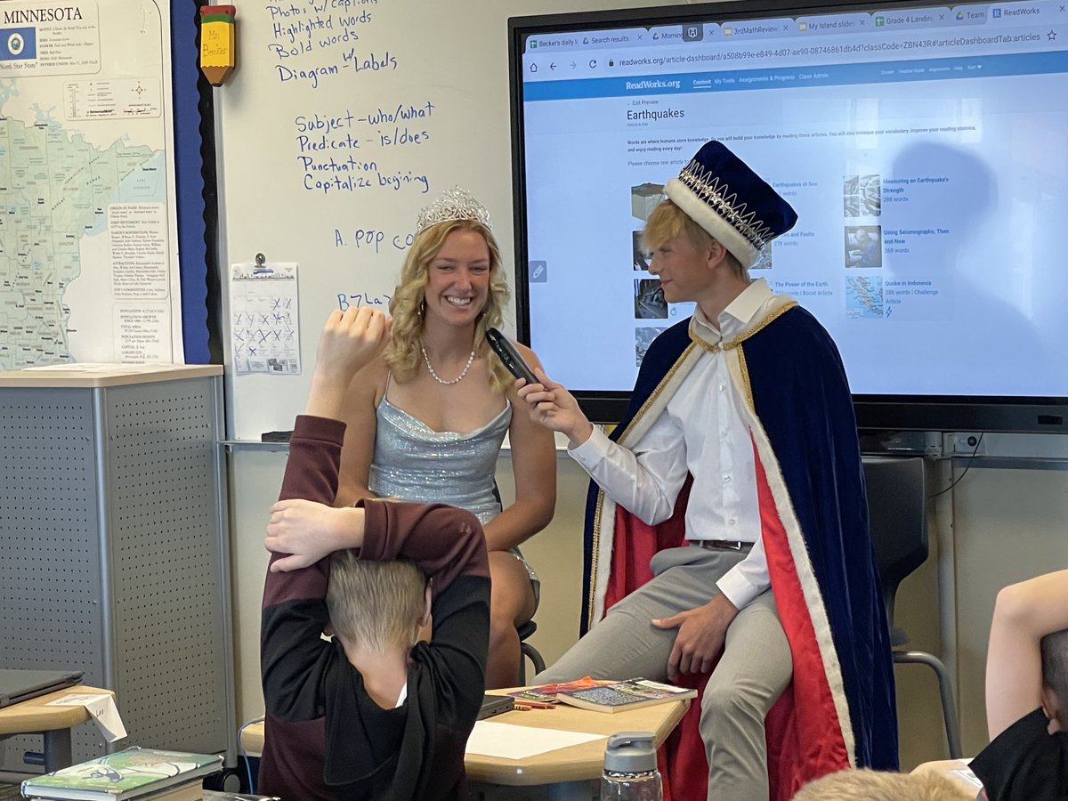 DarrenSchuler's tweet photo. ⁦@WMPublicSchools⁩ Homecoming royalty made a stop this morning @wmes111⁩ to read and visit with K-4 classrooms.Thank you royalty! #OwntheCrownWM #opportunities #connections #homecoming2022 https://t.co/q1FWLCn3TB