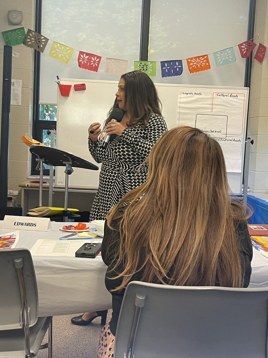 Principal_KHam's tweet photo. First Principal Meeting with AP Mitchell! #Network8 @Network8CPS https://t.co/UTlpr77vyl