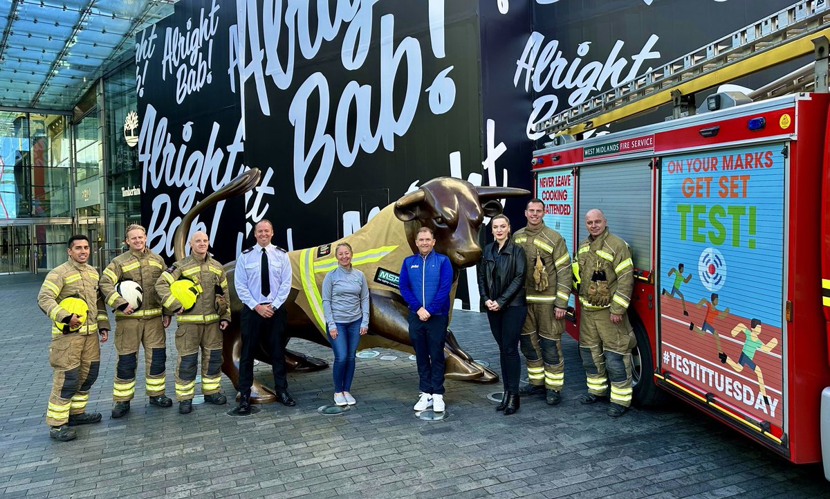 Not everyday you see the Birmingham Bull wearing PBI 😀🐂<a href="/UkPbi/">PBI Performance Products, Inc. UK</a> <a href="/WestMidsFire/">West Midlands Fire Service</a> <a href="/PhilipLoach/">Phil Loach</a> @MSA