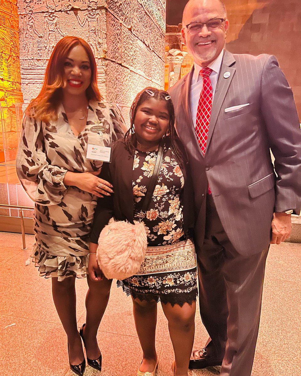 BxPs70's tweet photo. The Max had the honor of celebrating with @wellnessintheschools at the @metmuseum for the 2022 WITS Gala. We were featured in a film where 5th grader Samiyah Bell shared her experience with WITS at P.S. 70! Thank you @WITSinSchools for all you continue to do at The Max!🥰 https://t.co/mwbUWgVQN4