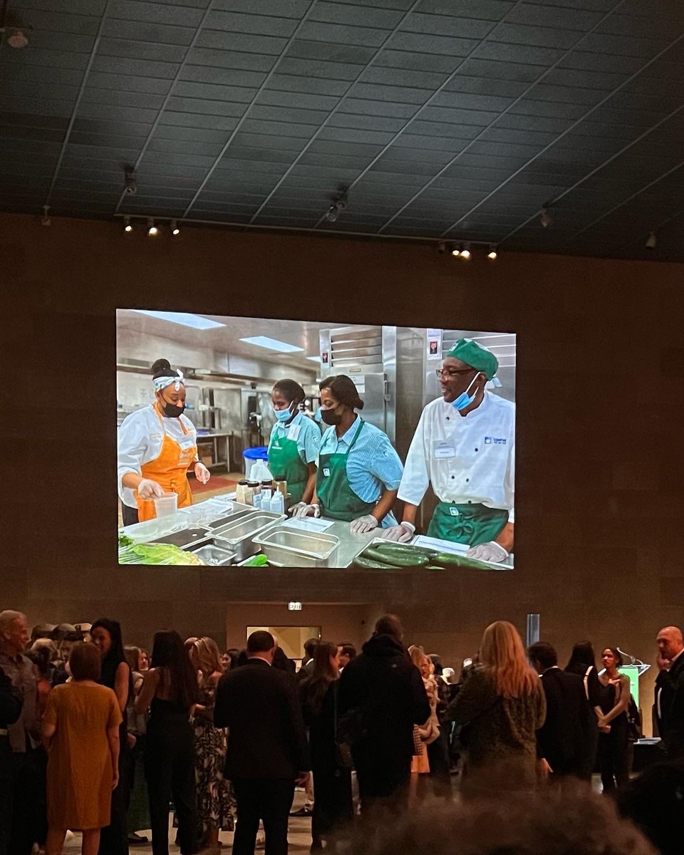 BxPs70's tweet photo. The Max had the honor of celebrating with @wellnessintheschools at the @metmuseum for the 2022 WITS Gala. We were featured in a film where 5th grader Samiyah Bell shared her experience with WITS at P.S. 70! Thank you @WITSinSchools for all you continue to do at The Max!🥰 https://t.co/mwbUWgVQN4