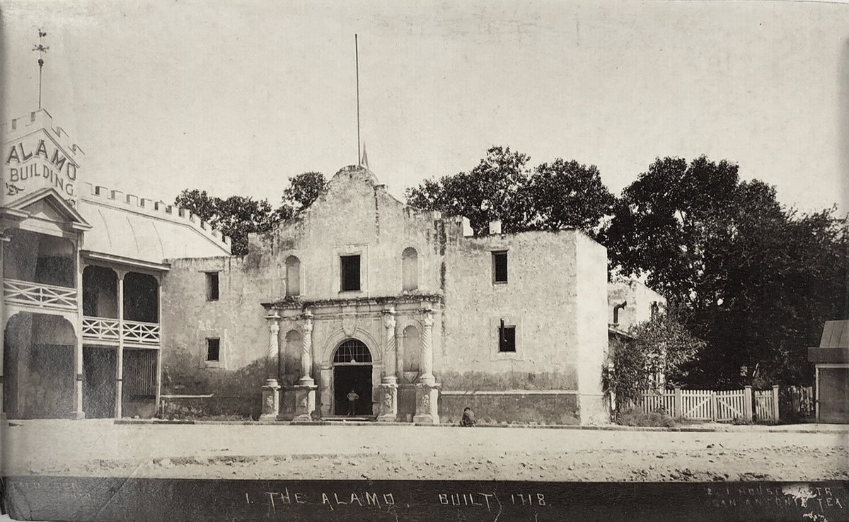 TracesofTexas's tweet photo. The Alamo circa 1882 as photographed by early San Antonio photographer Mary E. Jacobson.

@OfficialAlamo https://t.co/x3J73LoE3b