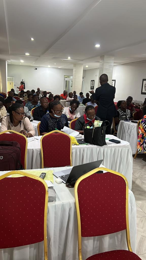 ondo_team's tweet photo. #WHO @ondo_team trained Health Workers on Environmental Sample Collection and Updated IDSR. @WHONigeria @CWarigon @WMulombo @proactiveswz @abidoyed https://t.co/ypBL790666