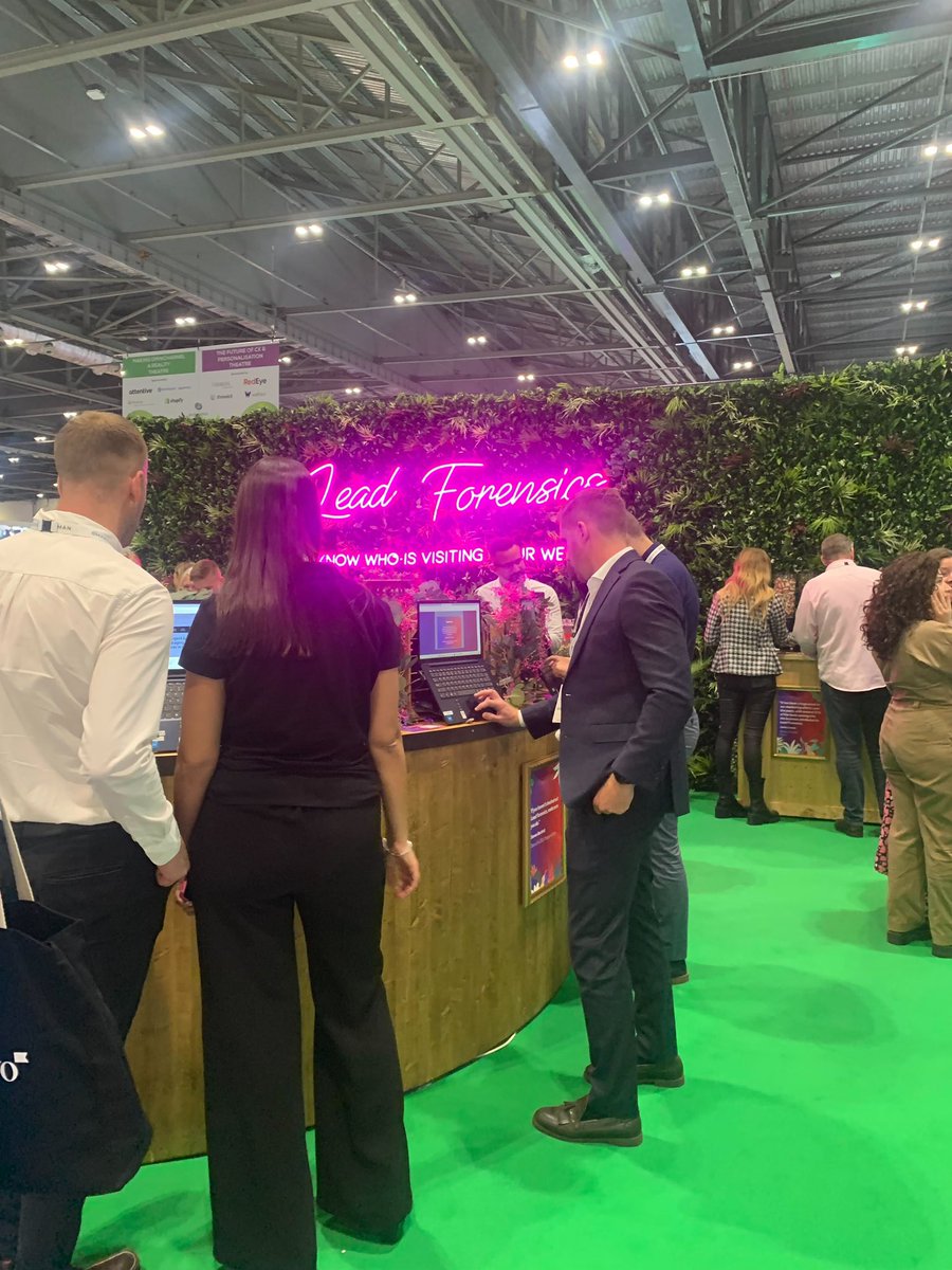 Full Comms. tweet media