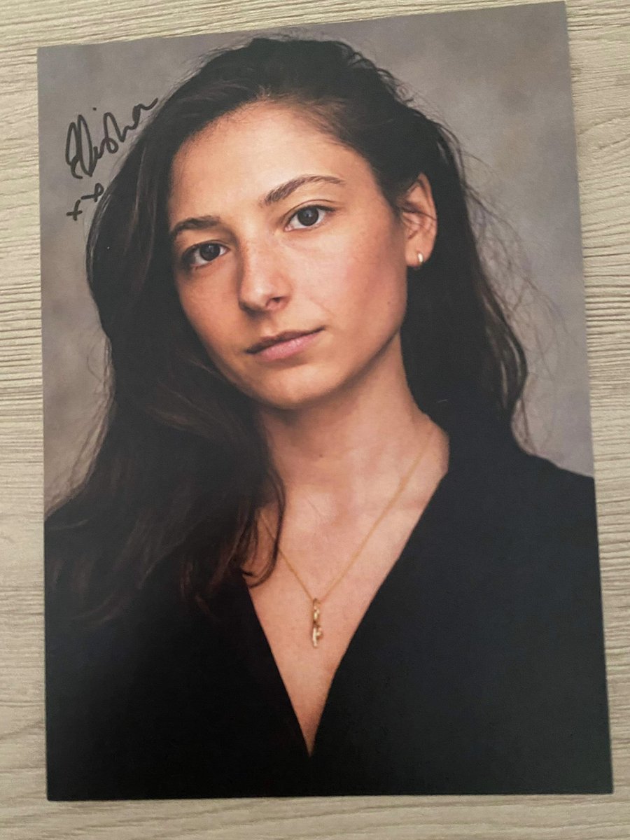 DreamitCon's tweet photo. #AutographWednesday Win an auto from Abigail Cowen, Danny Griffin, Elisha Applebaum or Jacob Dudman! Follow us, RT the tweet and tag 2 friends! // Gagne un autographe de Abigail Cowen, Danny Griffin, @elishaapplebaum & @jacobdudman_ ! Suis nous, RT le tweet et tague 2 amis! #Fate https://t.co/OZiti6YN9c