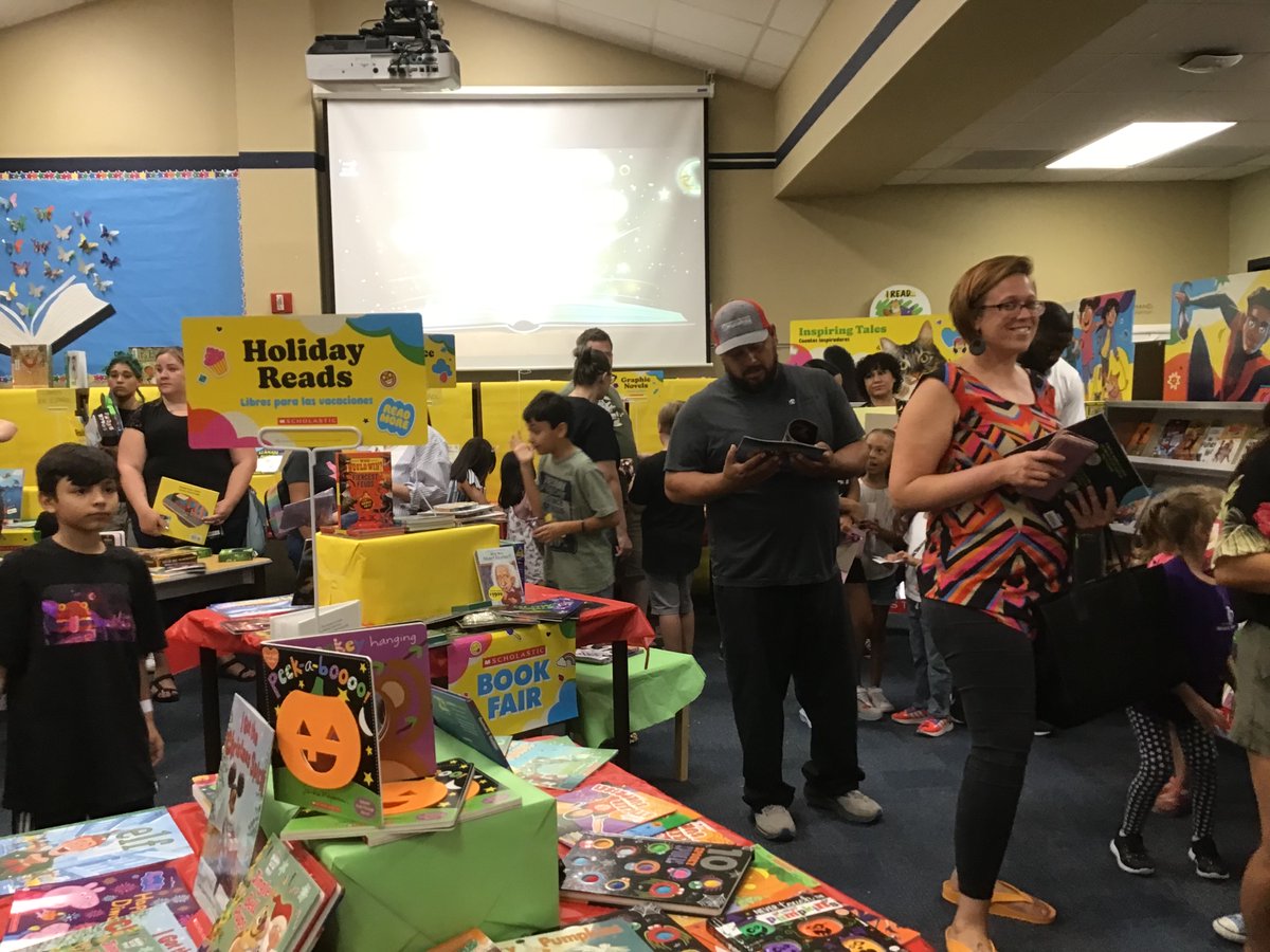 PES Literacy Night 2022!