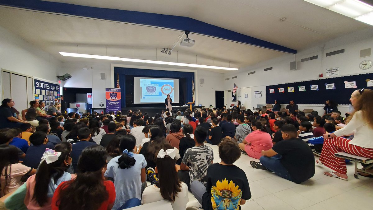 MrsRamirezRocks's tweet photo. Our first awards assembly of the school year! @elcerritolhcsd @ScottiePride @LHSchools https://t.co/V0VlTL171j
