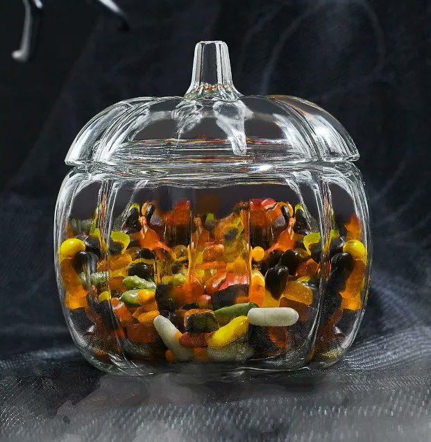 AlexandraRetail's tweet photo. Hello Pumpkin! 🎃

Decorative Glass Jars just got a spooky update @homebargains! You can pick one up in store for just £4.99!

#homebargains #halloween #pumpkins #halloweenparty https://t.co/38j3p12nkT