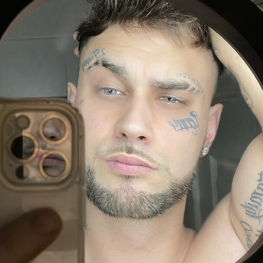 Datboyyjai © tweet media