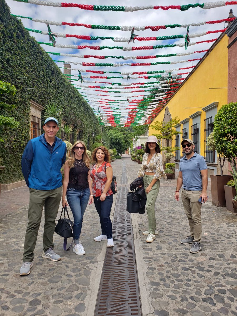 PCMA_MexChapter's tweet photo. Dentro de las actividades del día de ayer, recorrimos los campos de agave y conocimos el proceso de elaboración del tequila en el marco de PCMA Professional Exchange - Guadalajara
Gracias @GoToGuadalajara y @panoramextours
#eventprofs #GuadalajaraMeetings #PCMAMexicoChapter https://t.co/o9vXvM6Abr