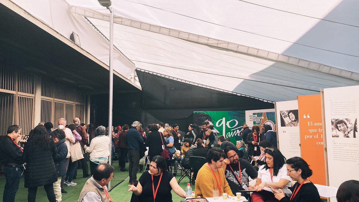 ciudadaniacl's tweet photo. Hoy continuamos con el diálogo y discusión de las reflexiones entre representantes de Sitios de Memoria de diferentes regiones del país en este segundo Encuentro Nacional de Sitios de Memoria.
#ciudadaníacultural #memoria #ddhh #memoriayddhh https://t.co/kwG3rdzsDS